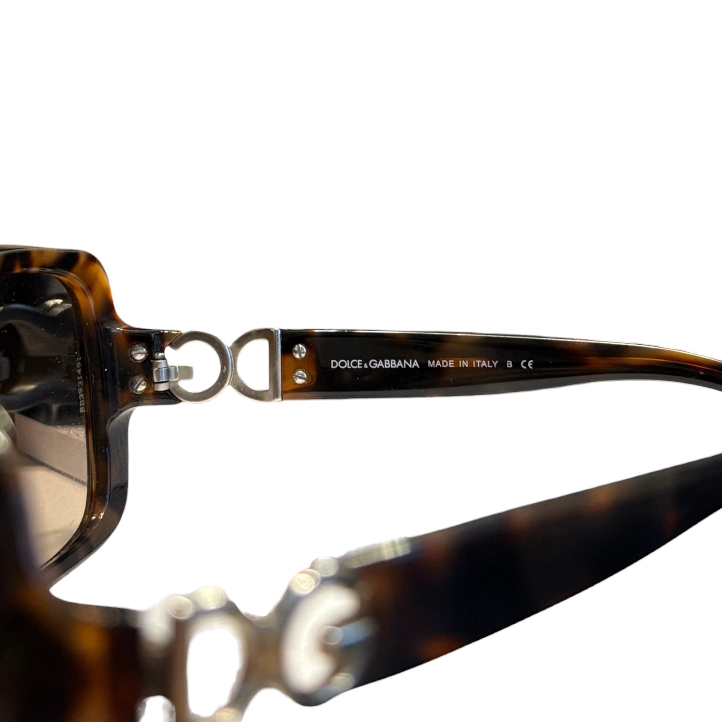 Dolce & Gabbana brown tortoiseshell DG4074
1712/13 sunglasses with box