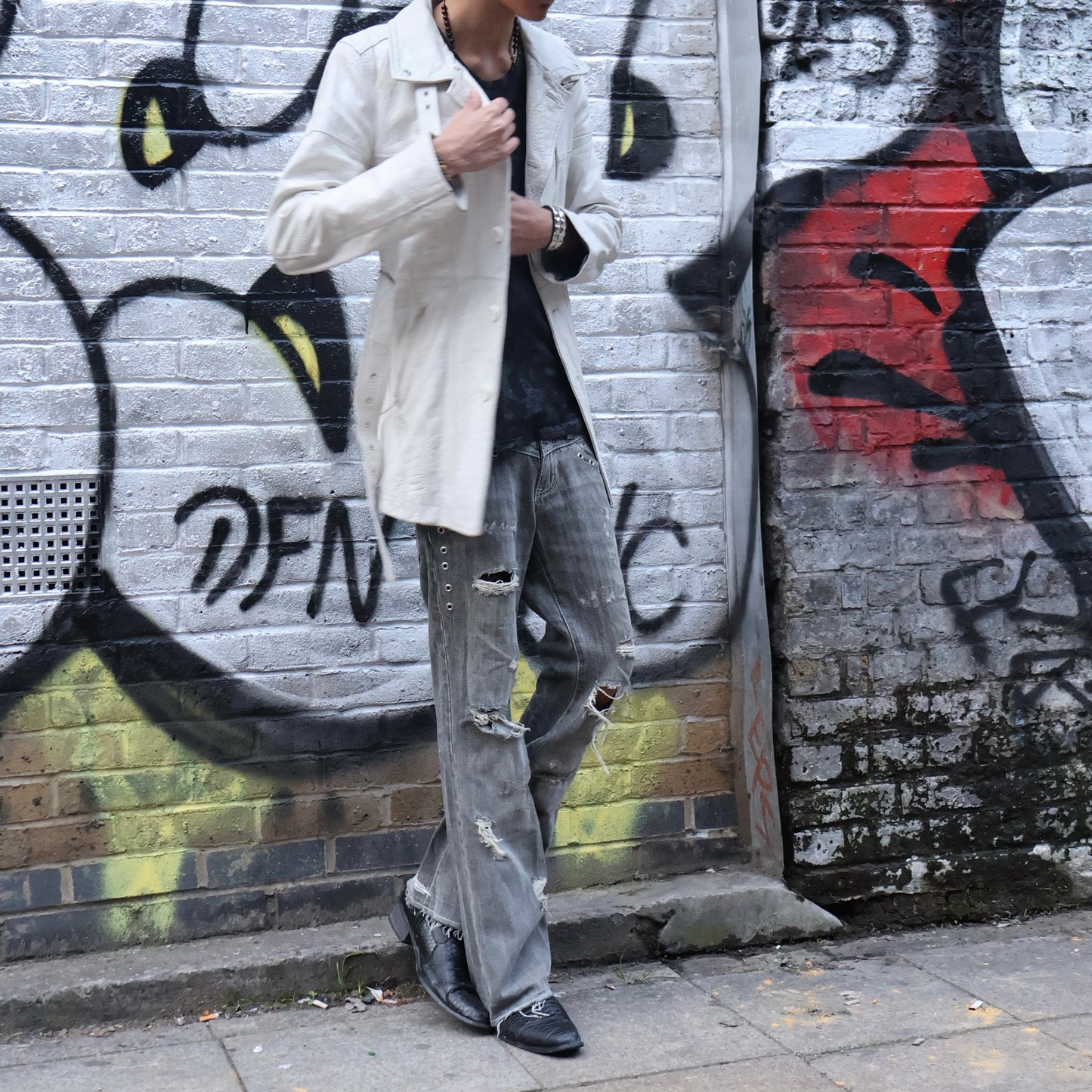 Tornado Mart embossed alligator print white lambskin leather trench coat