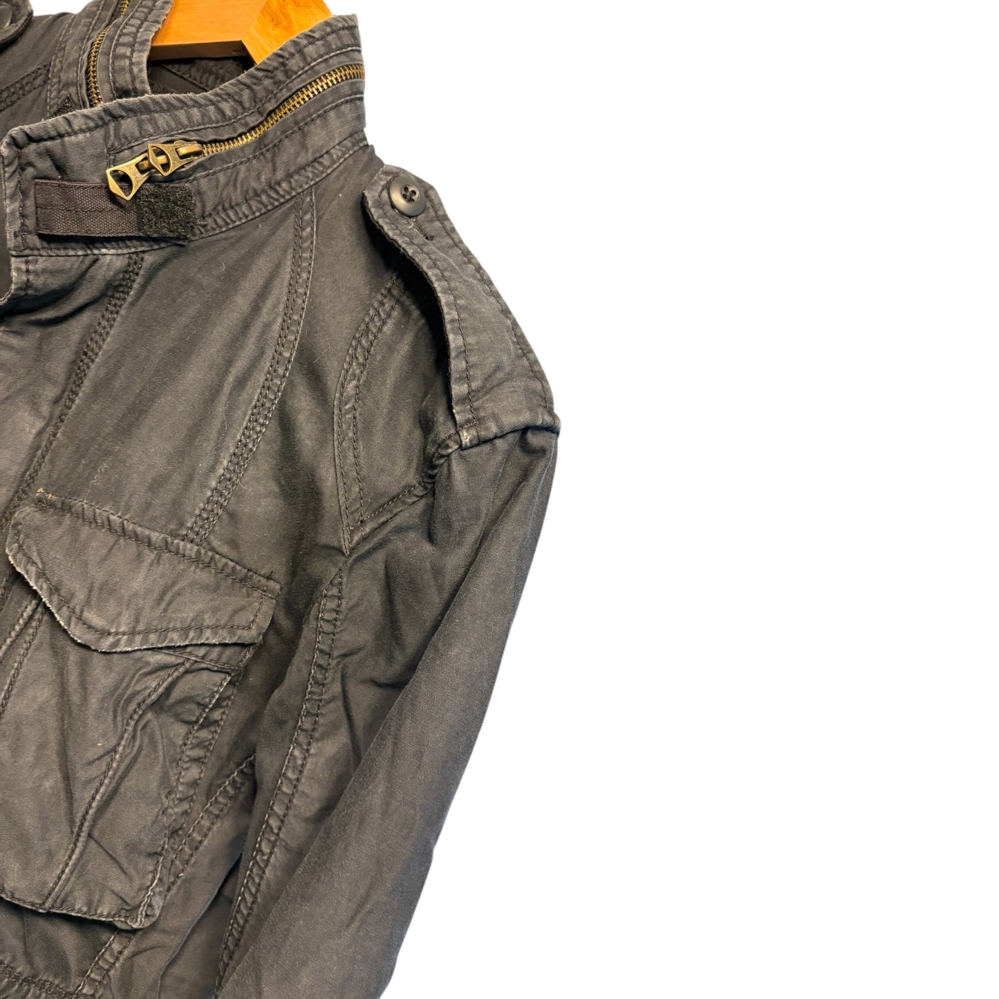 Goa multipocket detailed military jacket w bono hood & tassles