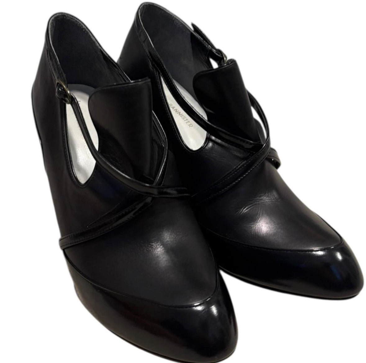 Alfredo Bannister black leather heeled boots