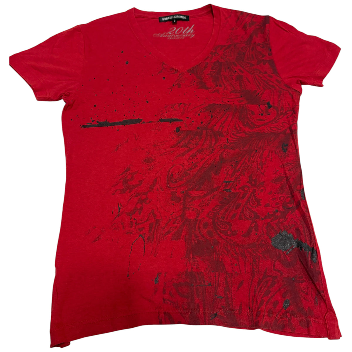 5351 Pour Les Hommes red detailed graphic V-neck T-shirt