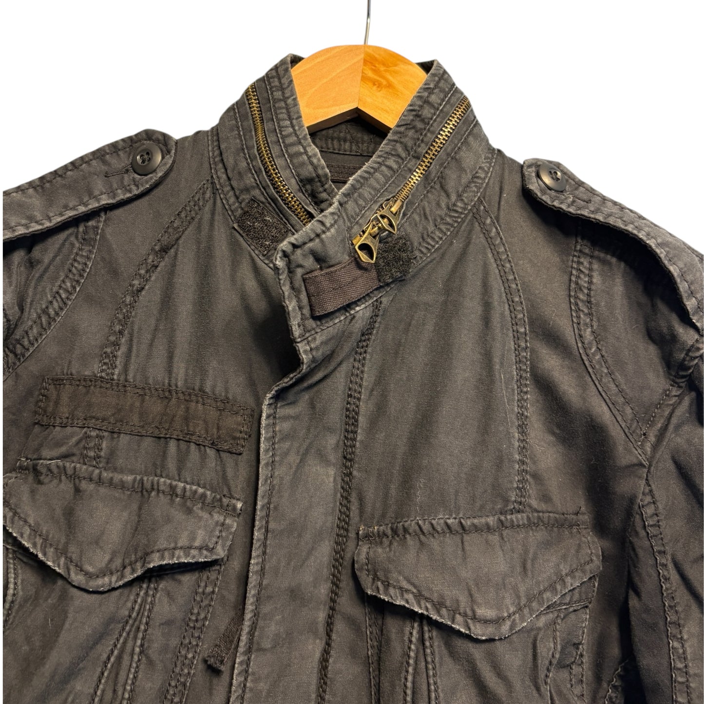 Goa multipocket detailed military jacket w bono hood & tassles